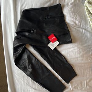 NWT spanx faux leather hip zip leggings